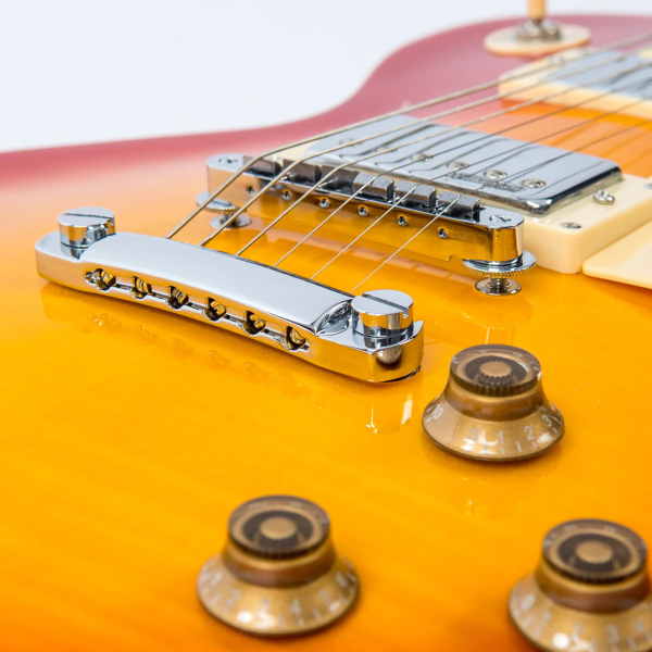 Guitarra Vintage Reissued V 100 CS LP Cherry Sunburst - Imagem 6