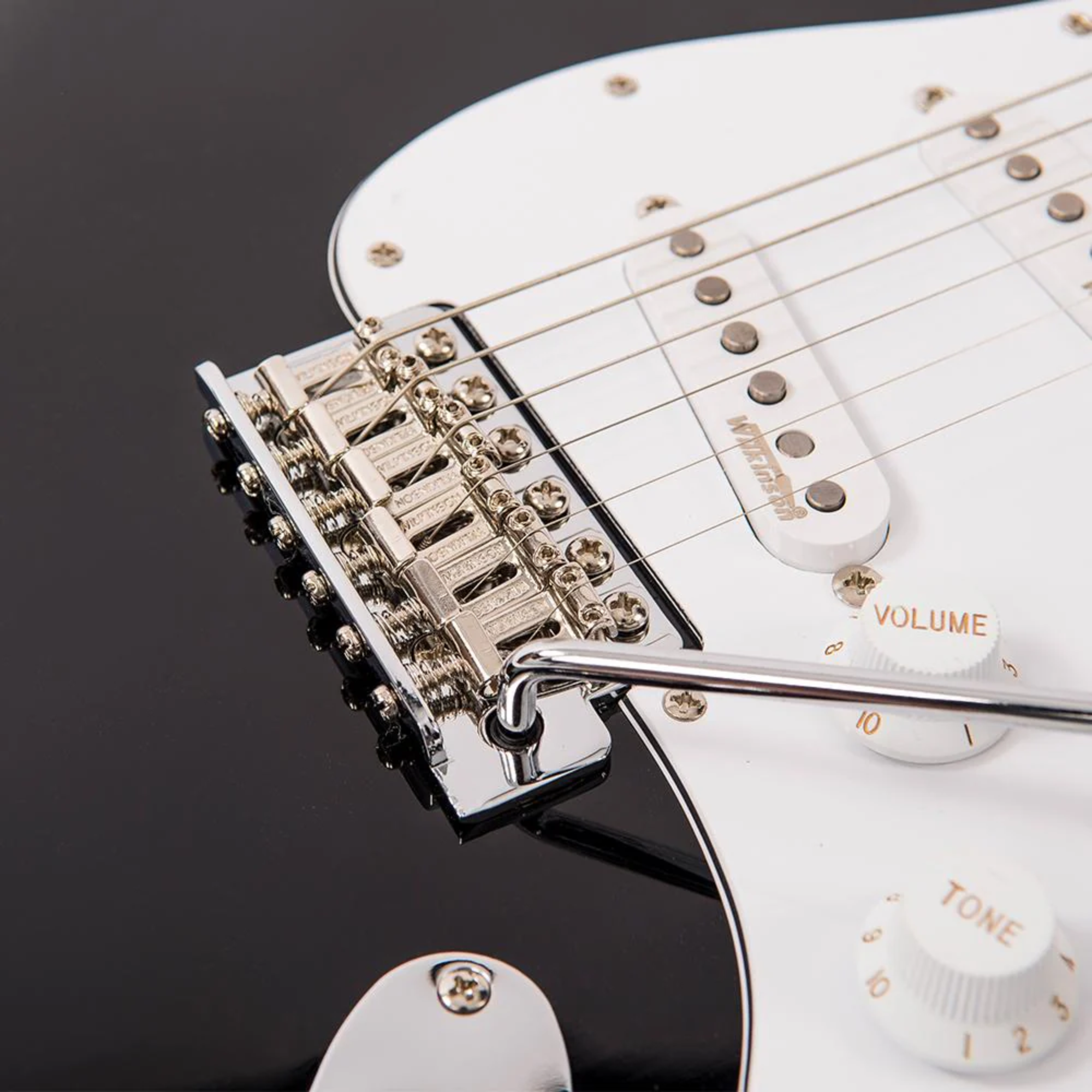 Guitarra Vintage Reissued V6BB Strato Boulevard Black - Imagem 5