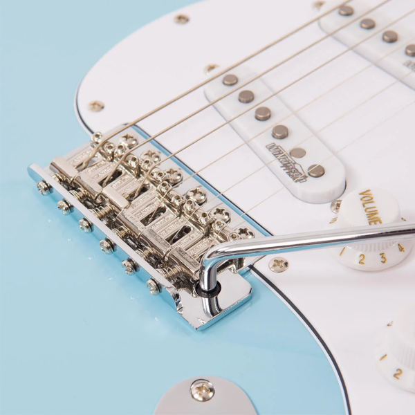 Guitarra Vintage Reissued V6LB Strato Laguna Blue - Imagem 4